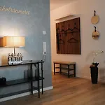 Appartement Paderborn-oase Mit Kamin-balkon-stilvolles Zuhause-24 -7 Self Check In, Kostenloser Parkplatz
