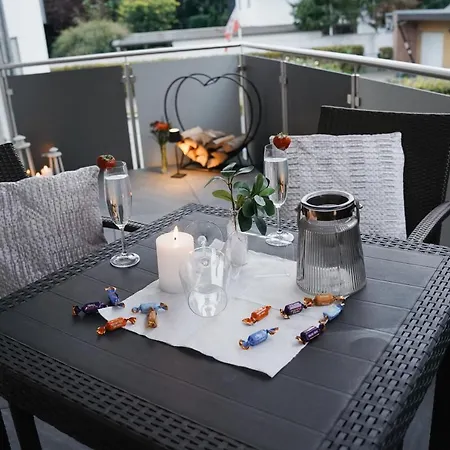 Oase - Grosszuegig Mit Kamin- Balkon -parkplatz * 파더본