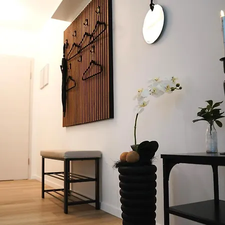 Paderborn-oase Mit Kamin-balkon-stilvolles Zuhause-24 -7 Self Check In, Kostenloser Parkplatz Appartamento *