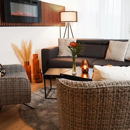 Paderborn-oase Mit Kamin-balkon-stilvolles Zuhause-24 -7 Self Check In, Kostenloser Parkplatz