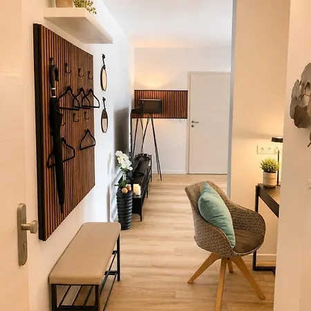 Oase - Grosszuegig Mit Kamin- Balkon -parkplatz 아파트 *