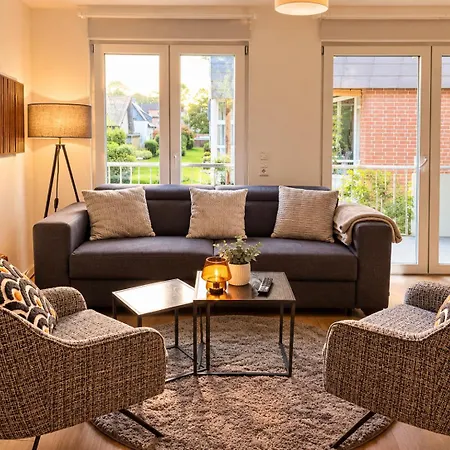 Oase - Grosszuegig Mit Kamin- Balkon -parkplatz 아파트 파더본