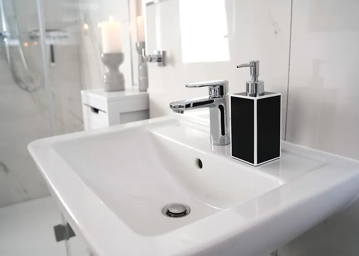 Paderborn-oase Mit Kamin-balkon-stilvolles Zuhause-24 -7 Self Check In, Kostenloser Parkplatz *